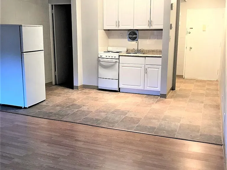 Viewmont Apartments — Photo 9