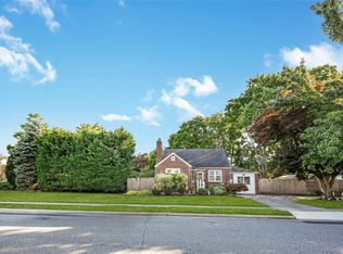 42 Spencer Street, Farmingdale, NY 11735