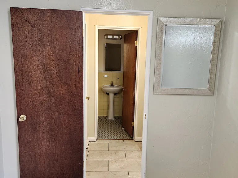 The Franklin Roosevelt Apartments — Photo 11
