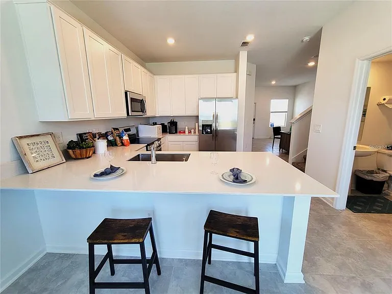 3318 Laurent Loop — Photo 8