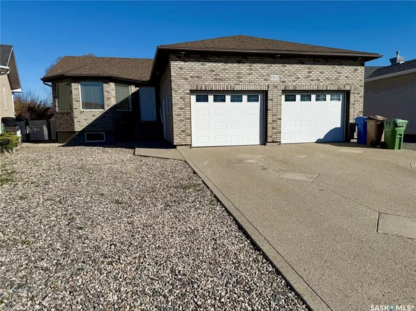 3512 Bishop Crescent E, Regina, SK S4Z 1A6