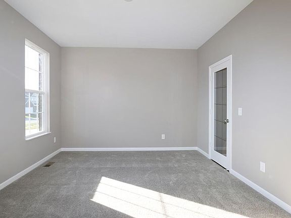 3rd image of 5054 Macaferty St