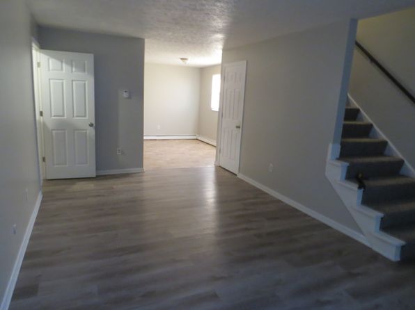 98 Romaine Ave APT 2