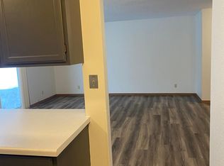 265 23rd St SE #4, Willmar, MN 56201