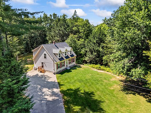3rd image of 152 Sand Pond Road