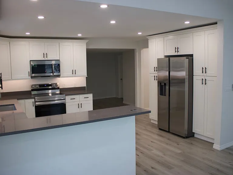 1574 Ewing Ave — Photo 6