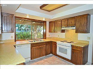 4th image of 1309 SE 104th Ave