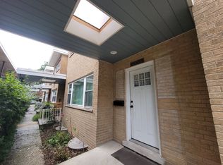 2036 W Morse Ave APT D, Chicago, IL 60645