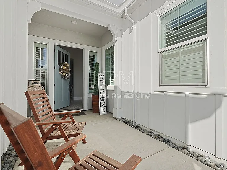 2933 Valencia St — Photo 6