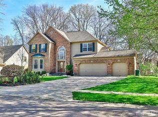 10640 Willow Brook Rd, Dayton, OH 45458