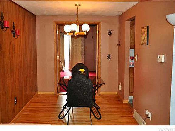 5th image of 3864 Lynn Dr