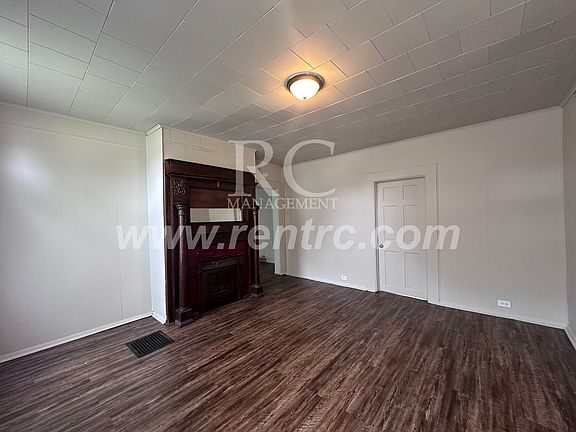 5th image of 511 Jackson St