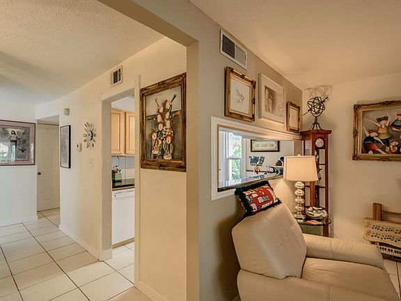 4th image of 3730 42nd Way S Unit A