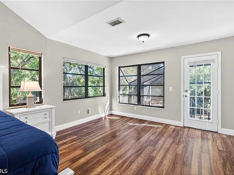 1576 Beechwood Trl — Photo 29