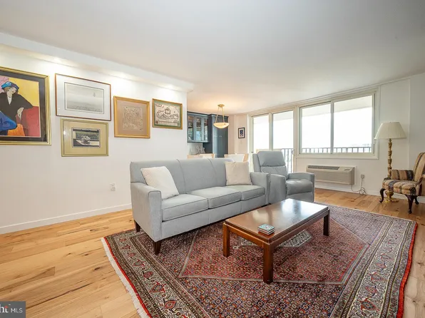 1901 John F Kennedy Blvd APT 1906, Philadelphia, PA 19103