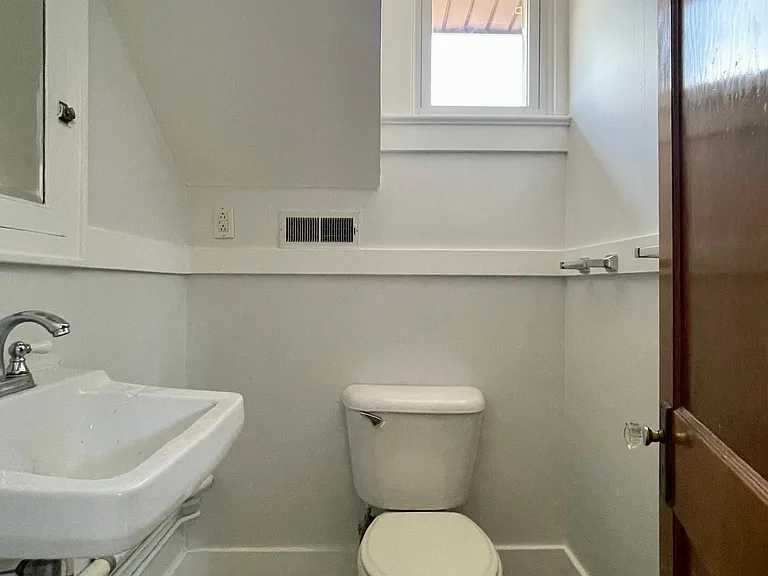 1667 Richmond Dr — Photo 21