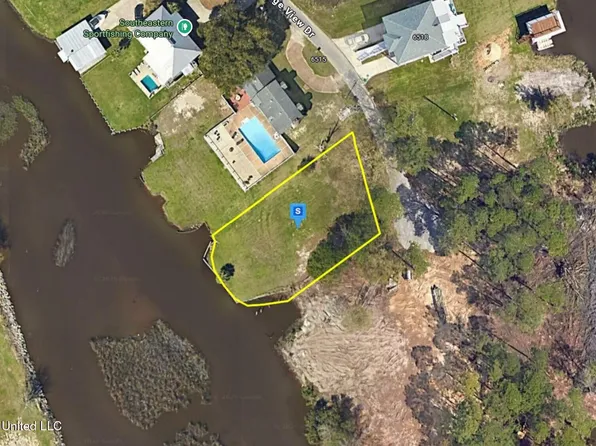 6511 Bridgeview Dr, Biloxi, MS 39532