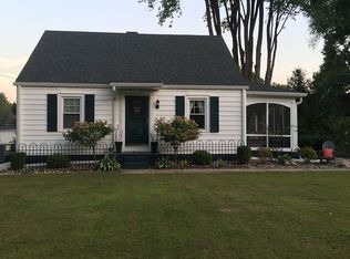 4025 E Cantrell St, Decatur, IL 62521