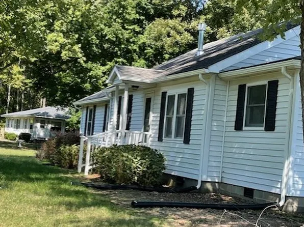 4115 Bluff Point Rd, Kilmarnock, VA 22482