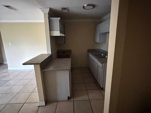 5th image of 2228-30 Reynes St