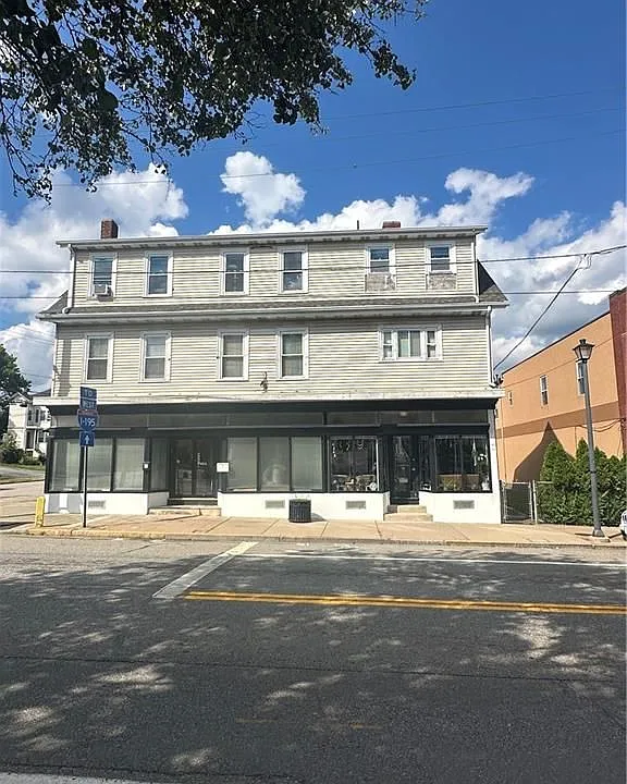 208 Warren Ave #2