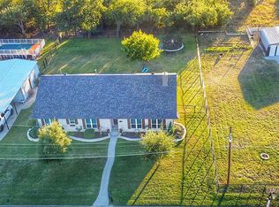 908 E Wilbarger St, Bowie, TX 76230