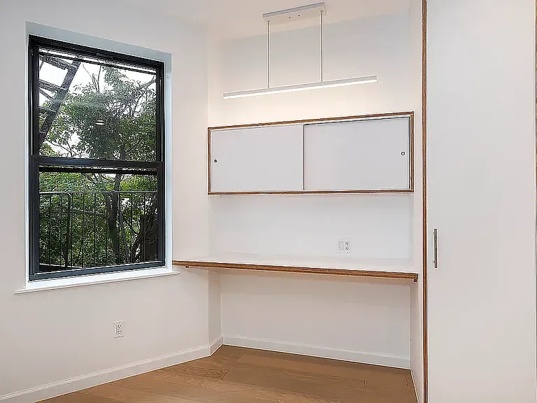 487 Clinton Ave #1B — Photo 4