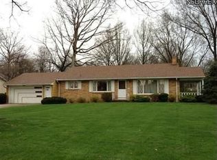 345 Sleepy Hollow Dr, Canfield, OH 44406