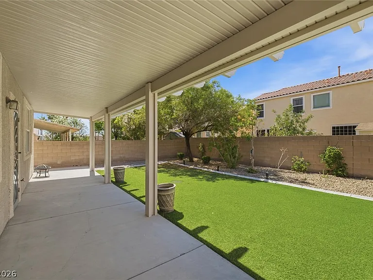 321 Arrowbird Ave — Photo 4