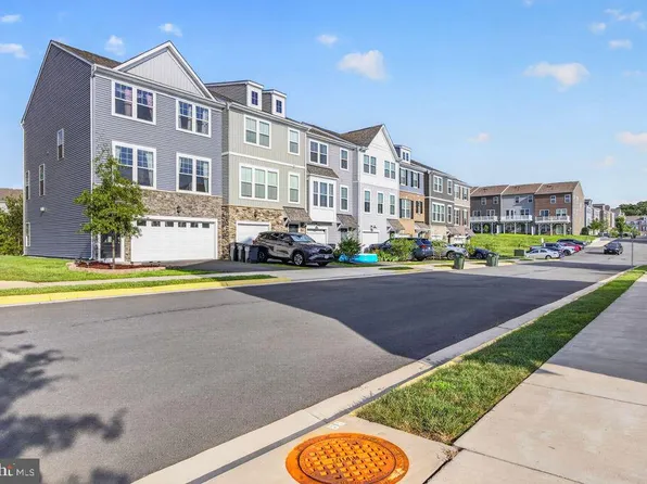 10537 Waterbury Woods Way, Manassas, VA 20112