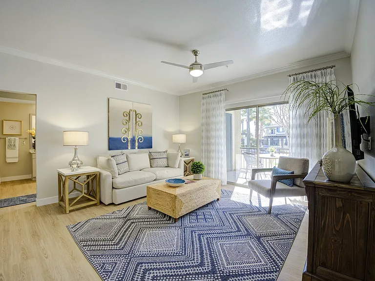 Large Living Space (Platinum Renovation)