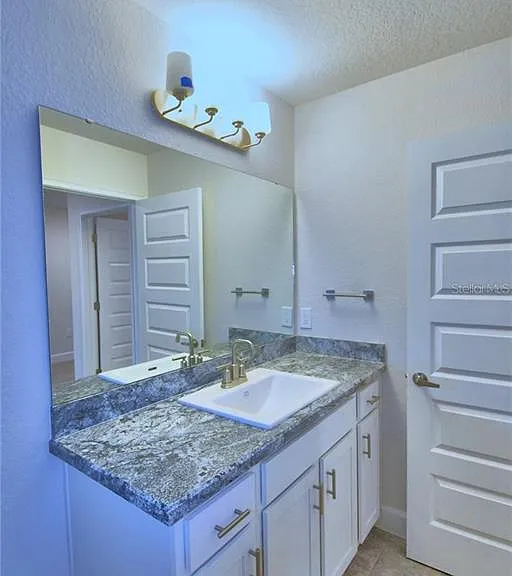 906 Sofia Ln — Photo 27