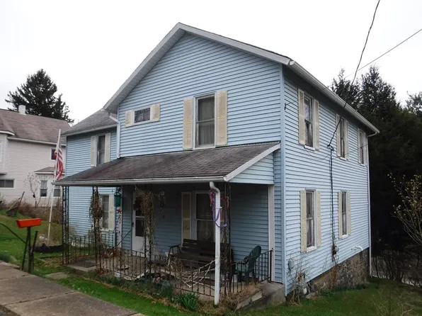 26 Locust St, Rouseville, PA 16344