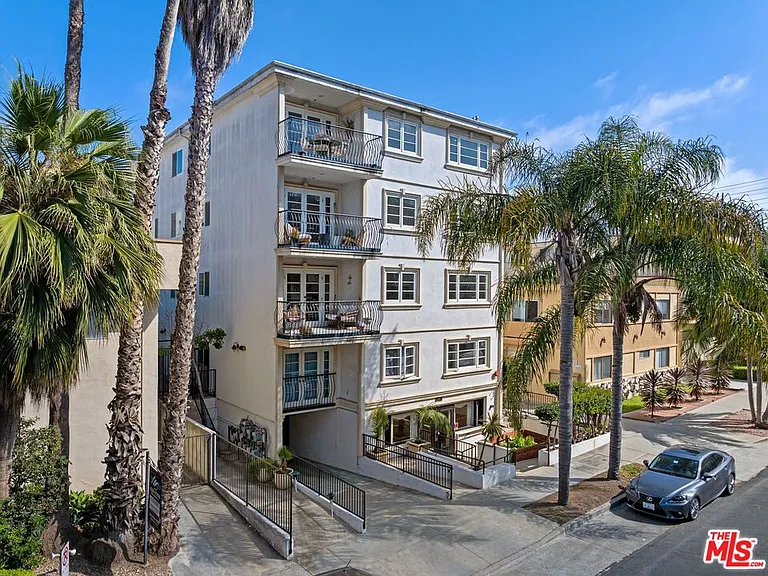 11842 Darlington Ave #201 — Photo 25