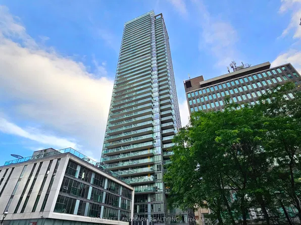 33 Lombard St #3301, Toronto, ON M5C 3H8