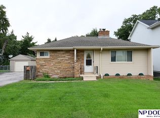 6826 Pacific St, Omaha, NE 68106