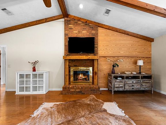 3rd image of 3513 Gallagher Dr