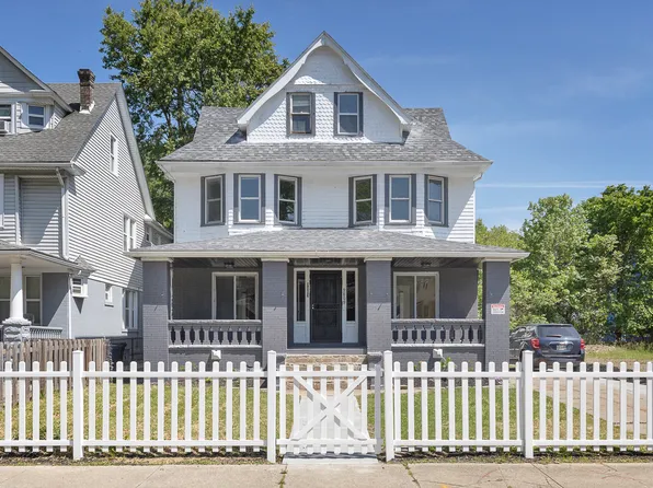 9807-9809 Parkgate Ave, Cleveland, OH 44108