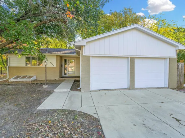 2246 S McAdam Dr, Wichita, KS 67218