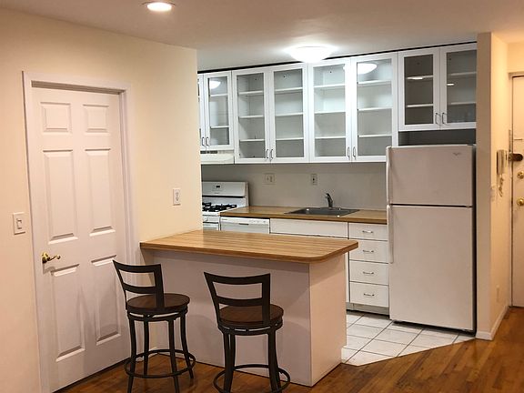 2nd image of 76-15 113th St #2C
