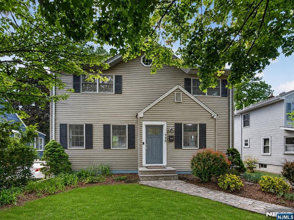 1st image of 538 Coolidge Pl
