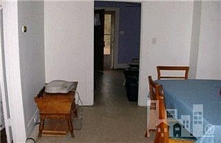 3rd image of 0 Shaw