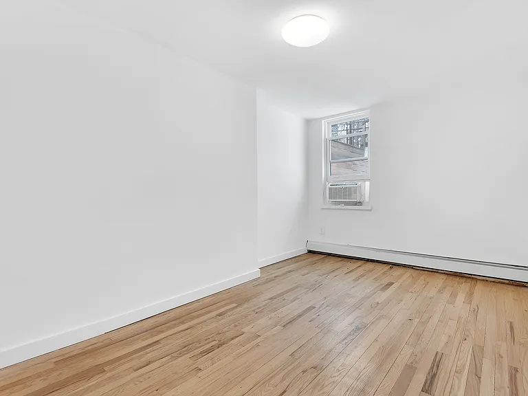 724 Sackett St #1 — Photo 6