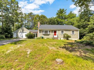 804 Putnam Ave, Cotuit, MA 02635