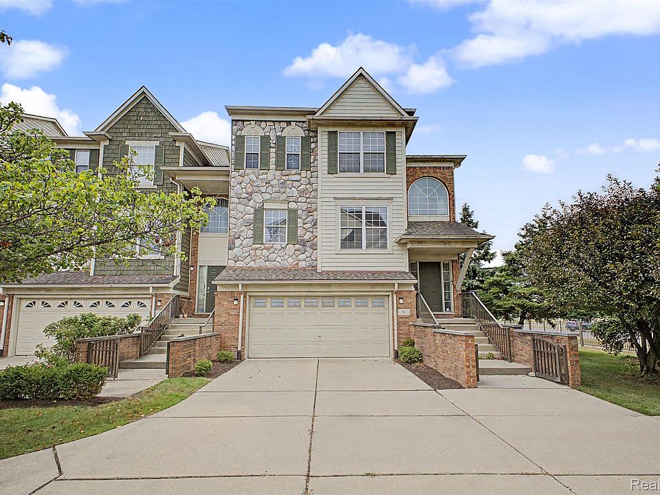 1st image of 9 Lyons Ct