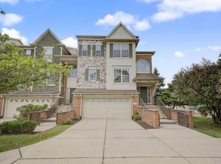 9 Lyons Ct, Dearborn, MI 48126