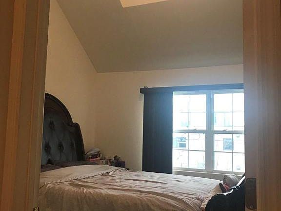 5th image of 19 Giacomo Ln