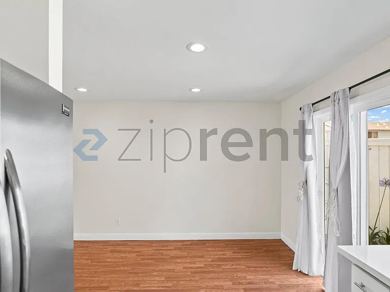 38551 Royal Ann Cmn — Photo 15