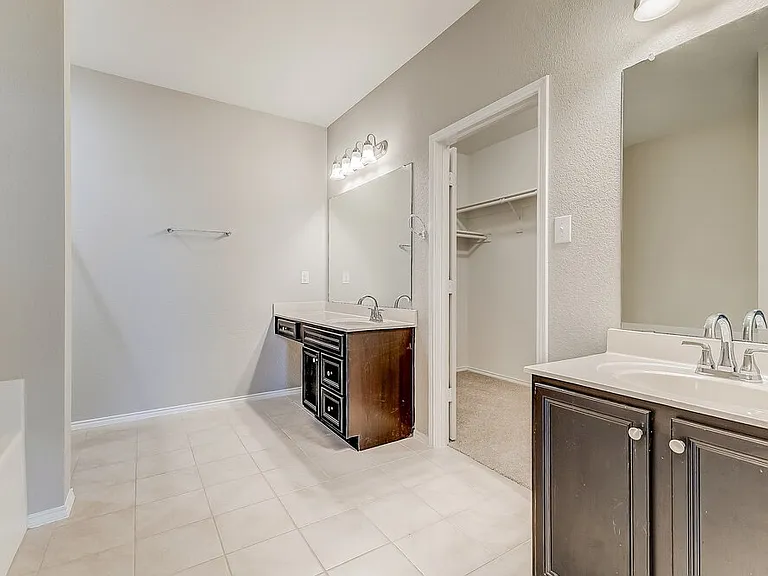 4208 Glen Abbey Dr — Photo 10