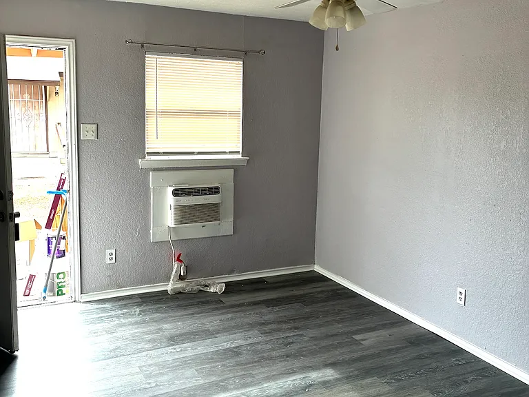 335 Clovis Pl #3 — Photo 1